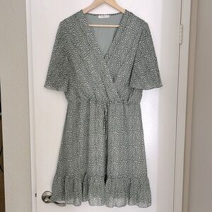 NWOT Kirundo Short Sleeve V Neck Ruffle Dress - Women’s XL